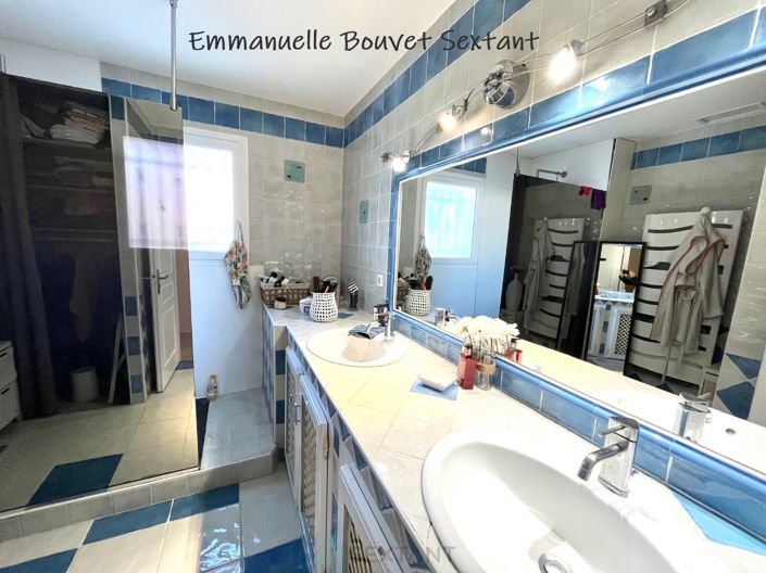 Image No.14-3 Bed Property for sale