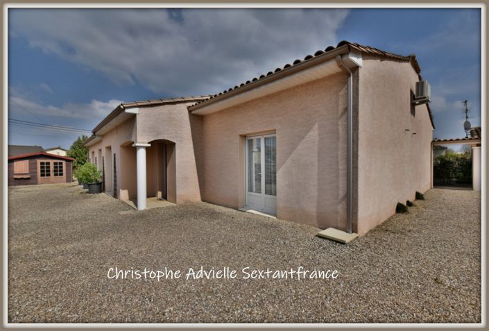 Image No.12-3 Bed Property for sale