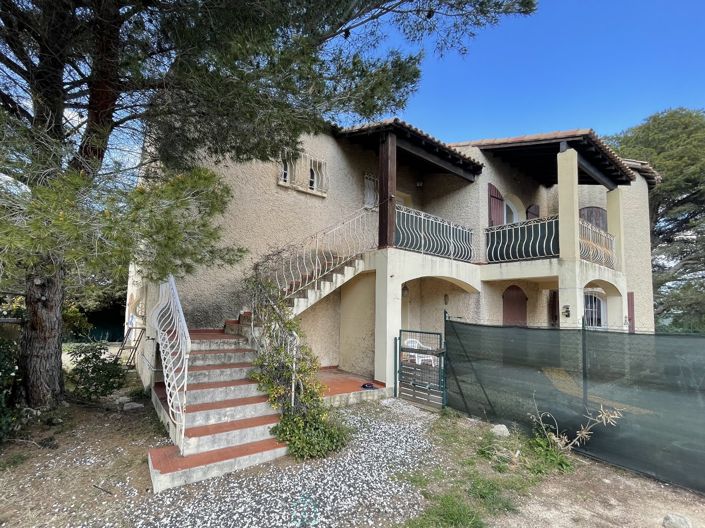 Image No.1-5 Bed House for sale