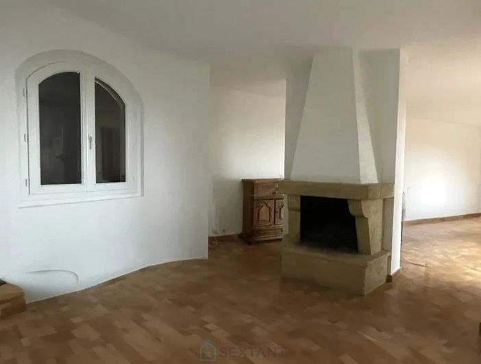 Image No.7-5 Bed House for sale