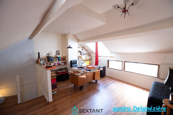 Image No.9-5 Bed House for sale