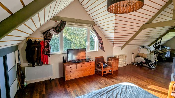 Image No.24-3 Bed Property for sale