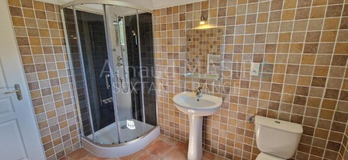 Image No.8-4 Bed House for sale