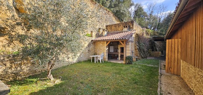 Image No.6-4 Bed House for sale