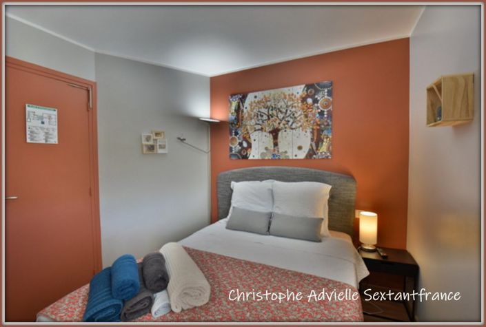 Image No.13-3 Bed Property for sale