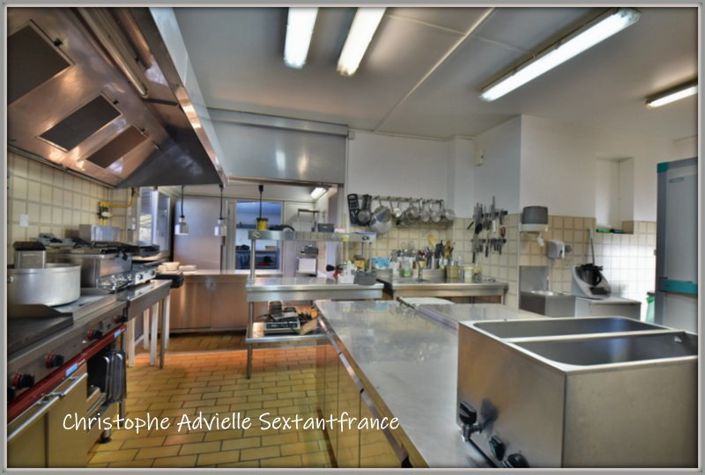 Image No.15-3 Bed Property for sale