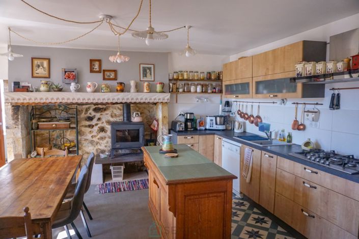 Image No.12-4 Bed Property for sale