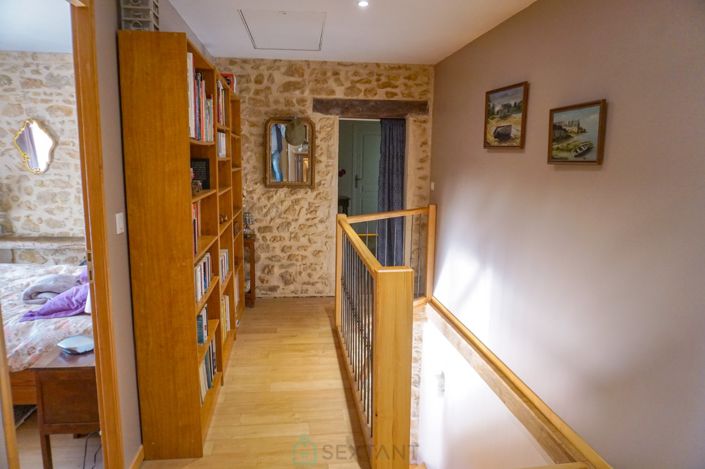 Image No.25-4 Bed Property for sale