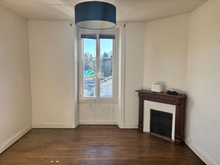 Image No.11-2 Bed Property for sale