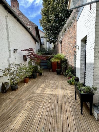 Image No.13-6 Bed Property for sale