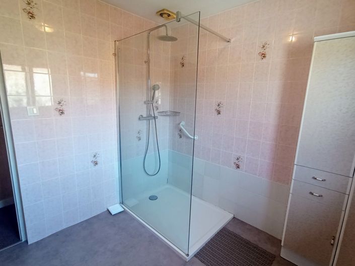 Image No.5-House for sale