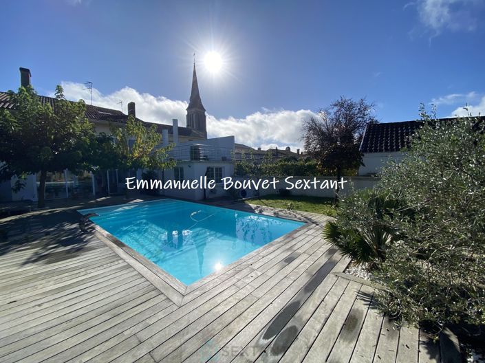 Image No.9-3 Bed Property for sale