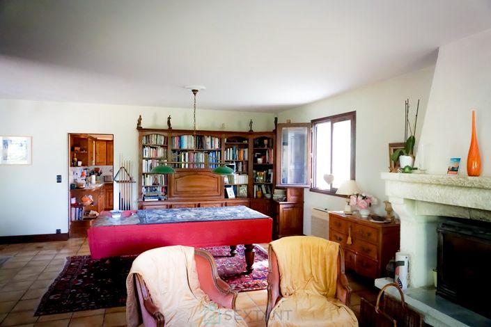 Image No.15-4 Bed Property for sale