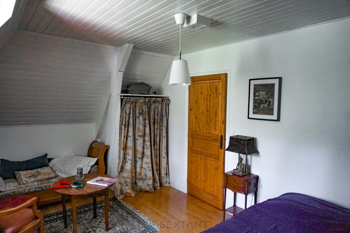 Image No.20-4 Bed Property for sale