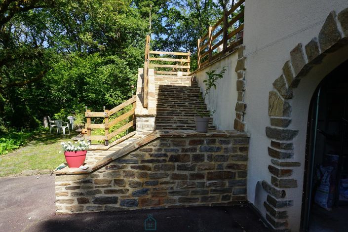 Image No.6-4 Bed Property for sale