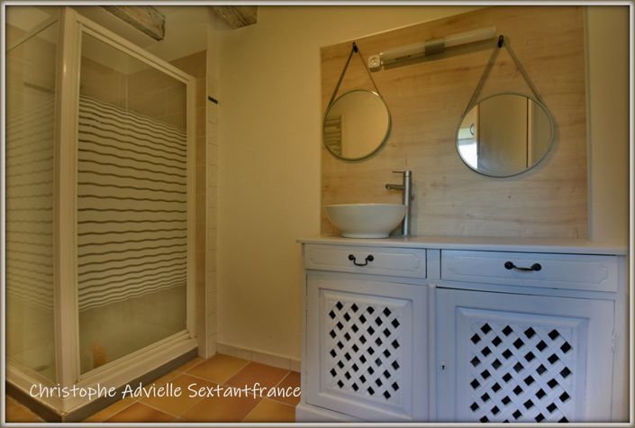 Image No.4-4 Bed Property for sale