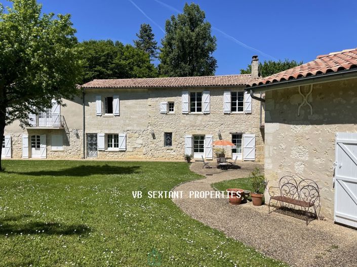 Image No.2-6 Bed Property for sale