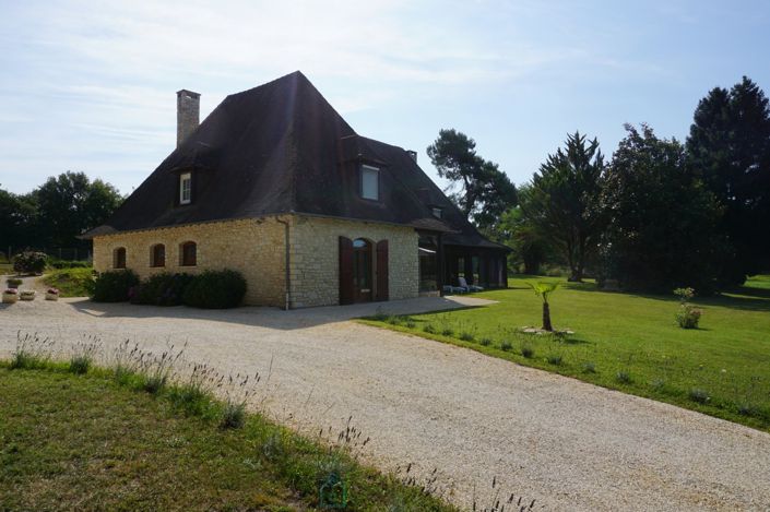 Image No.5-4 Bed Property for sale