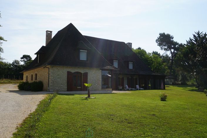 Image No.6-4 Bed Property for sale