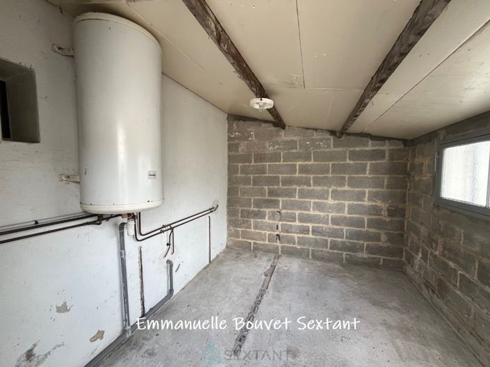 Image No.11-3 Bed Property for sale