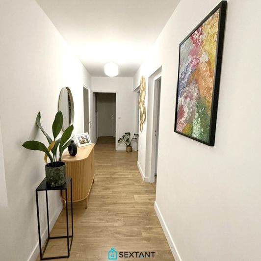 Image No.3-3 Bed Property for sale