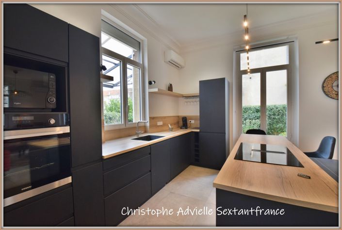 Image No.4-6 Bed Property for sale