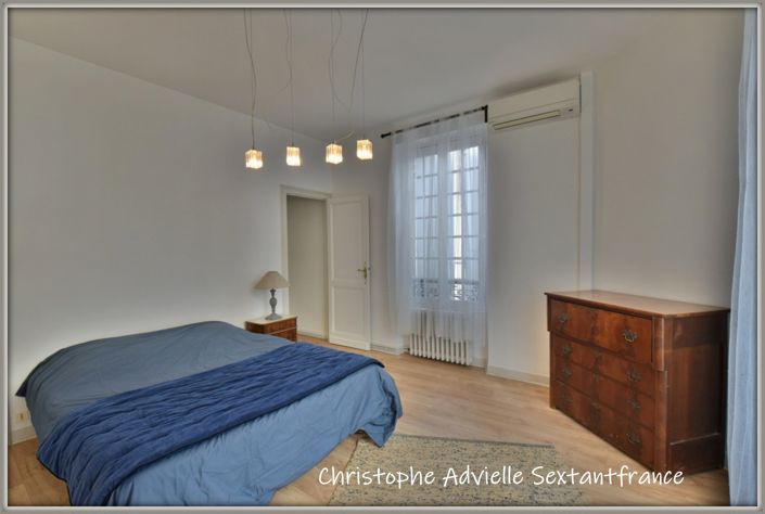 Image No.8-6 Bed Property for sale