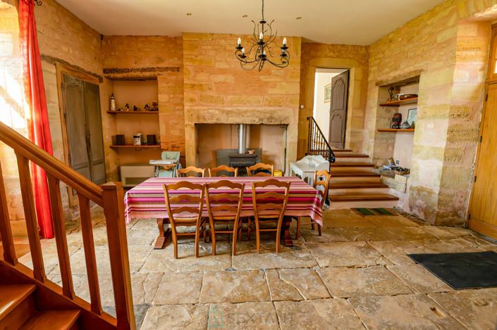 Image No.12-11 Bed Property for sale