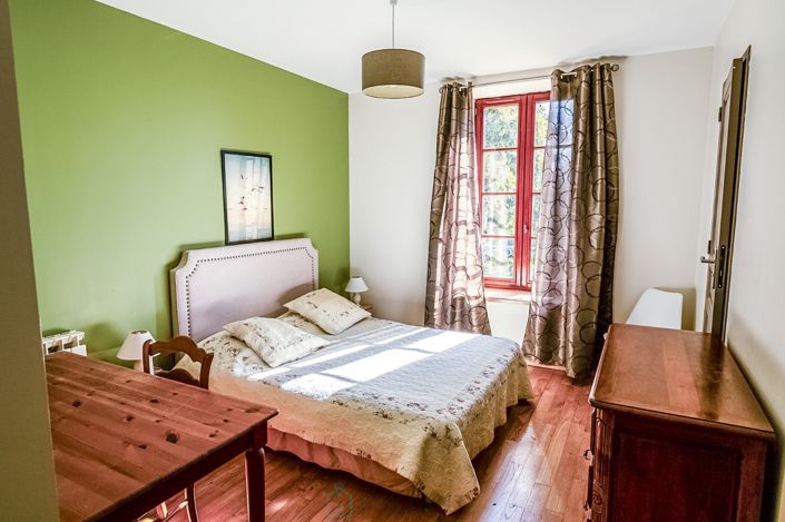 Image No.22-11 Bed Property for sale