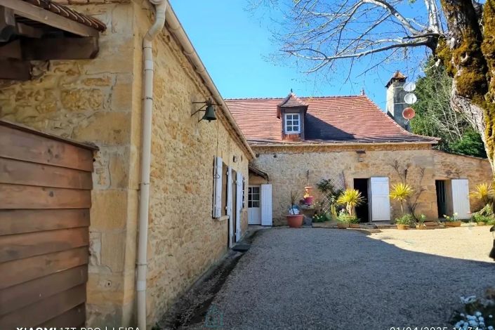 Image No.1-7 Bed Property for sale