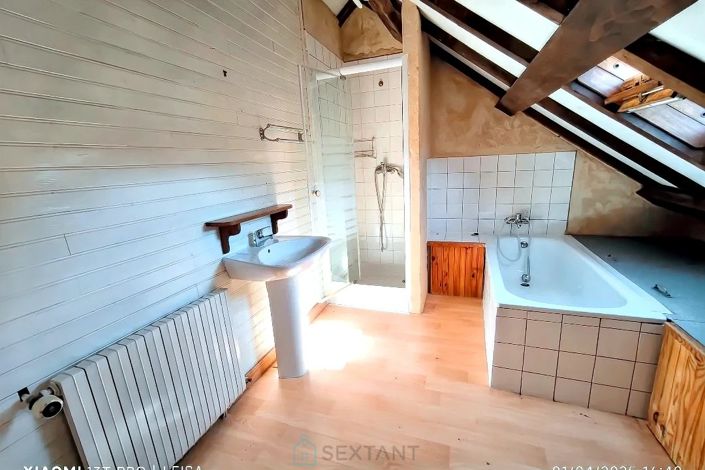 Image No.11-7 Bed Property for sale