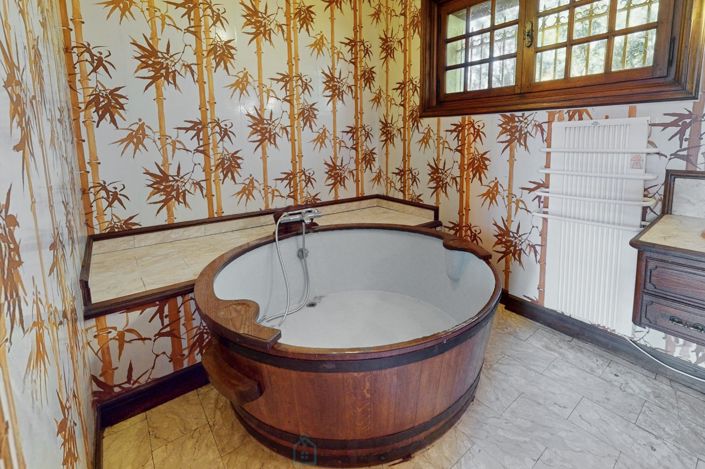 Image No.21-5 Bed Property for sale