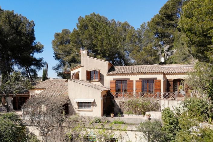 Image No.5-5 Bed Property for sale