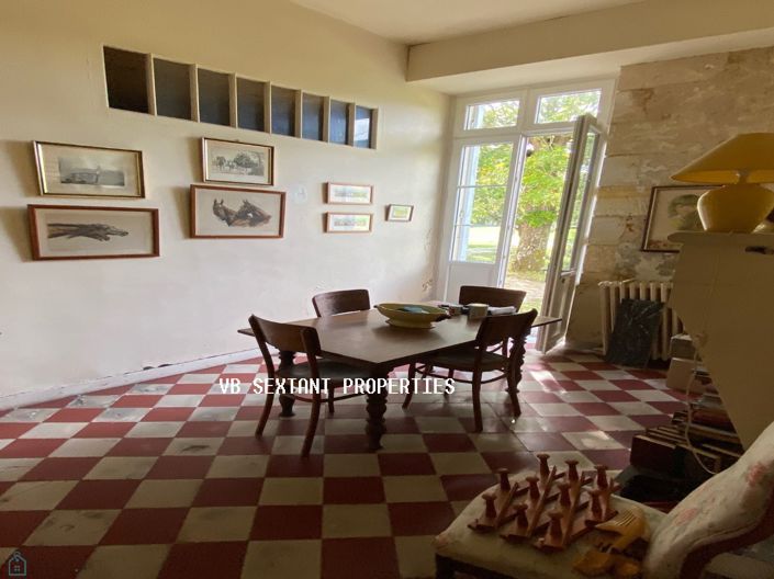 Image No.7-7 Bed Property for sale