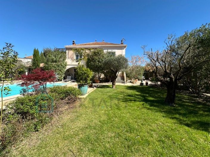 Image No.2-4 Bed Property for sale