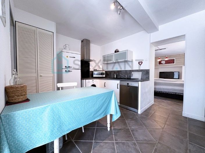 Image No.10-4 Bed Property for sale