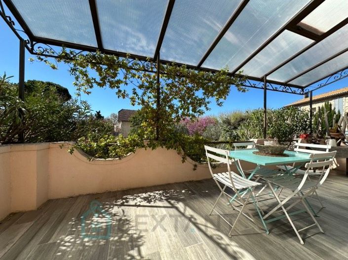 Image No.12-4 Bed Property for sale