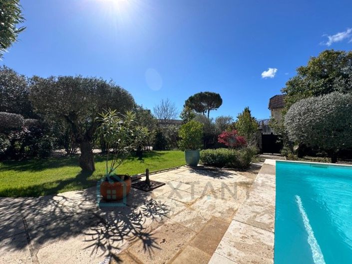 Image No.4-4 Bed Property for sale