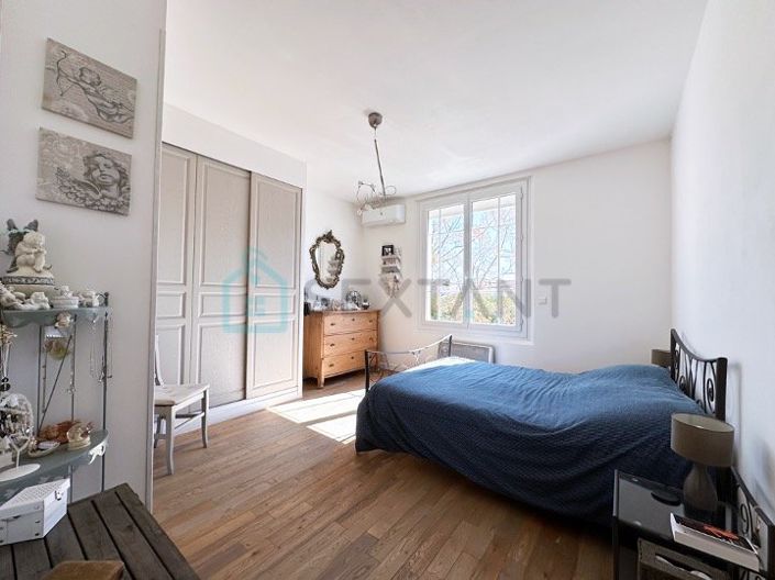 Image No.6-4 Bed Property for sale