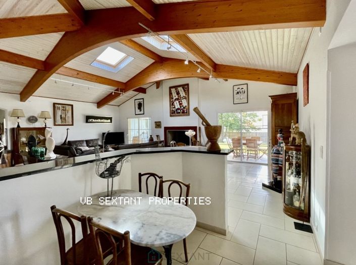 Image No.6-5 Bed Property for sale