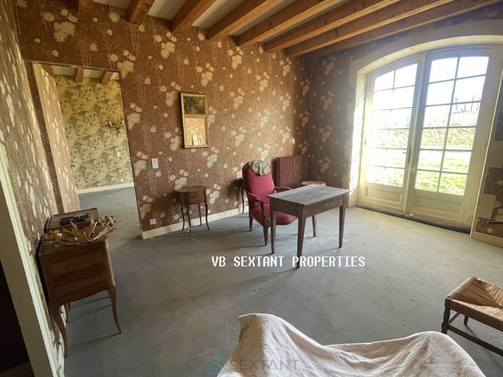 Image No.9-6 Bed Property for sale