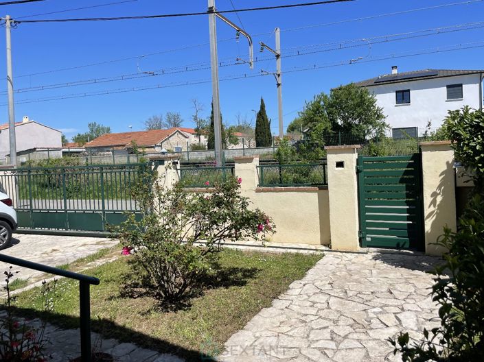 Image No.22-5 Bed Property for sale