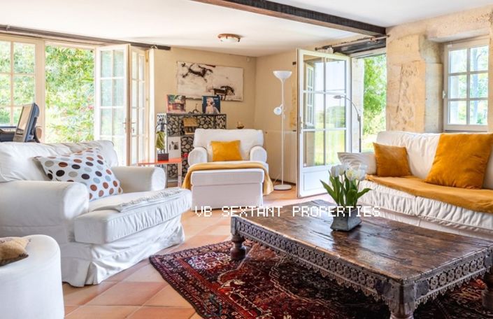 Image No.11-4 Bed Property for sale