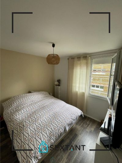 Image No.10-2 Bed Property for sale