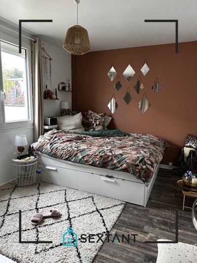 Image No.9-2 Bed Property for sale