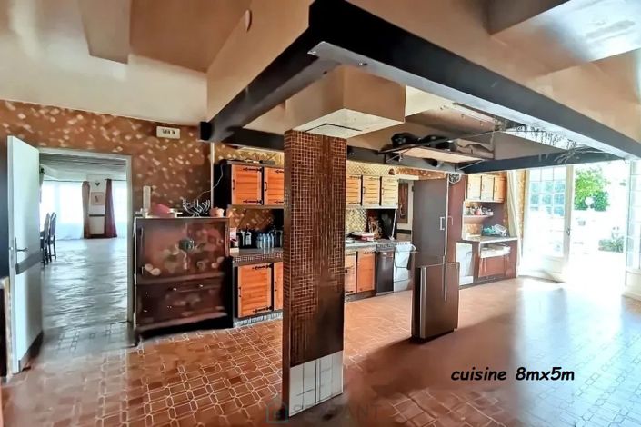 Image No.7-4 Bed Property for sale