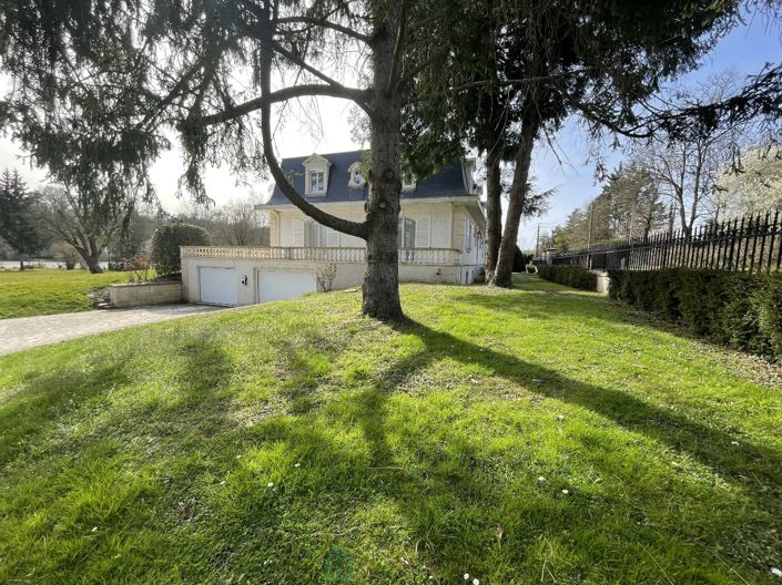 Image No.4-6 Bed Property for sale