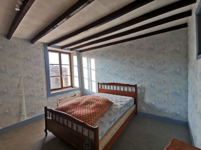 Image No.12-5 Bed Property for sale