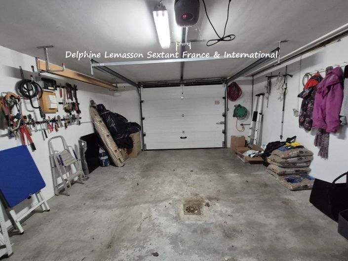 Image No.14-2 Bed Property for sale