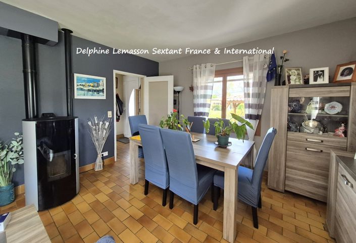 Image No.7-2 Bed Property for sale